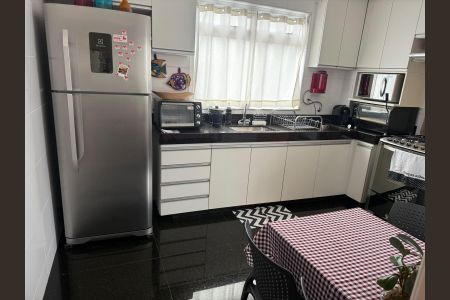 Apartamento à venda com 138m², 4 quartos e 2 vagas Apartamento à venda com 138m², 4 quartos e 2 vagasCozinha