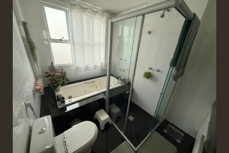 Apartamento à venda com 138m², 4 quartos e 2 vagas Apartamento à venda com 138m², 4 quartos e 2 vagasBanheiro