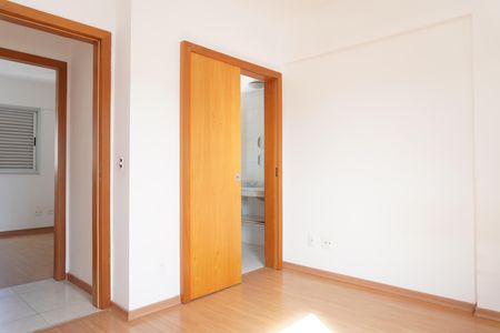 Apartamento para alugar com 93m², 3 quartos e 2 vagas Apartamento para alugar com 93m², 3 quartos e 2 vagasSuíte