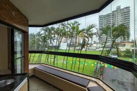 Sacada de apartamento para alugar com 2 quartos, 67m² em Vila Caiçara, Praia Grande