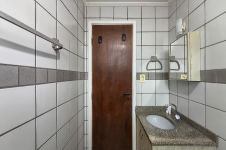 Apartamento para alugar com 67m², 2 quartos e 1 vagaBanheiro 