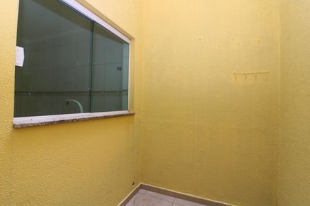 Casa de condomínio para alugar com 80m², 2 quartos e 1 vagaÁrea de Serviço