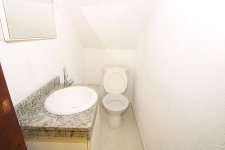Casa de condomínio para alugar com 80m², 2 quartos e 1 vagaLavabo