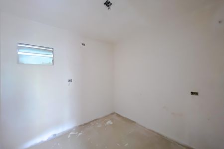Casa para alugar com 35m², 1 quarto e sem vaga Casa para alugar com 35m², 1 quarto e sem vagaSala/Quarto