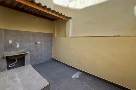 Casa para alugar com 75m², 2 quartos e 1 vaga Casa para alugar com 75m², 2 quartos e 1 vagaÁrea de Serviço