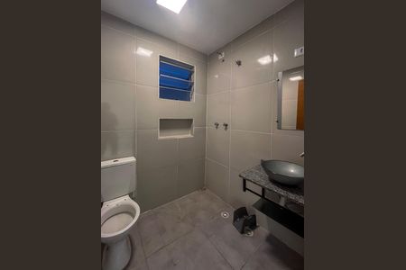 Casa para alugar com 75m², 2 quartos e 1 vaga Casa para alugar com 75m², 2 quartos e 1 vagaBanheiro 2