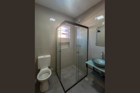 Casa para alugar com 75m², 2 quartos e 1 vaga Casa para alugar com 75m², 2 quartos e 1 vagaBanheiro 1