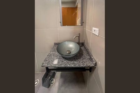 Casa para alugar com 75m², 2 quartos e 1 vaga Casa para alugar com 75m², 2 quartos e 1 vagaBanheiro 2