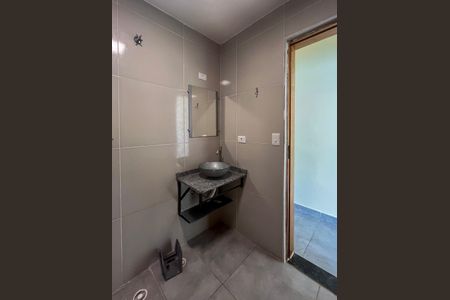 Casa para alugar com 75m², 2 quartos e 1 vaga Casa para alugar com 75m², 2 quartos e 1 vagaBanheiro 2