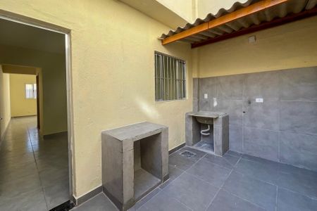 Casa para alugar com 75m², 2 quartos e 1 vaga Casa para alugar com 75m², 2 quartos e 1 vagaÁrea de Serviço