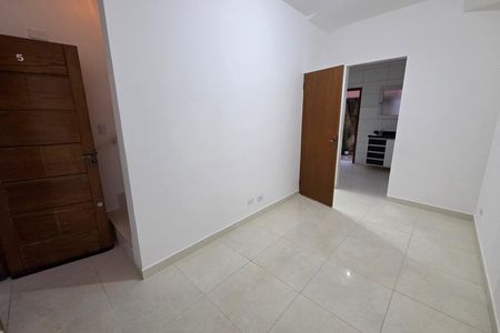 Sala de casa de condomínio para alugar com 2 quartos, 56m² em Vila Caiçara, Praia Grande