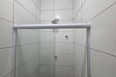 Casa de condomínio para alugar com 56m², 2 quartos e 1 vaga Casa de condomínio para alugar com 56m², 2 quartos e 1 vagaBanheiro