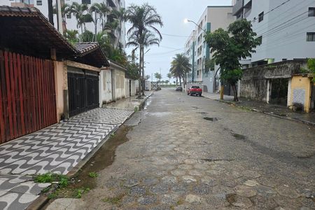 Casa de condomínio para alugar com 56m², 2 quartos e 1 vaga Casa de condomínio para alugar com 56m², 2 quartos e 1 vagaFachada