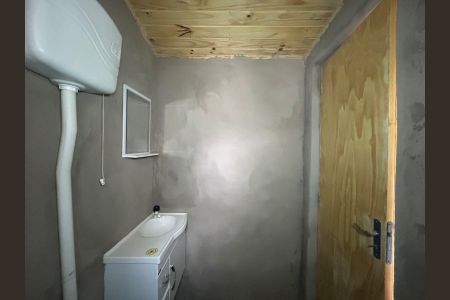 Banheiro de casa para alugar com 2 quartos, 35m² em Mathias Velho, Canoas