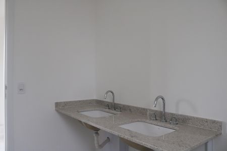 Apartamento à venda com 136m², 3 quartos e 2 vagasBanheiro 1