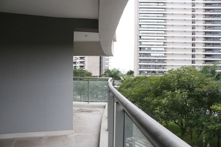 Apartamento à venda com 136m², 3 quartos e 2 vagasVaranda
