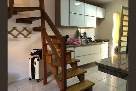 Casa de condomínio para alugar com 120m², 2 quartos e 1 vaga