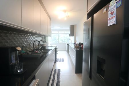 Apartamento para alugar com 180m², 3 quartos e 1 vaga Apartamento para alugar com 180m², 3 quartos e 1 vagaCozinha