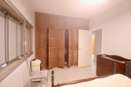 Apartamento para alugar com 180m², 3 quartos e 1 vaga Apartamento para alugar com 180m², 3 quartos e 1 vagaQuarto