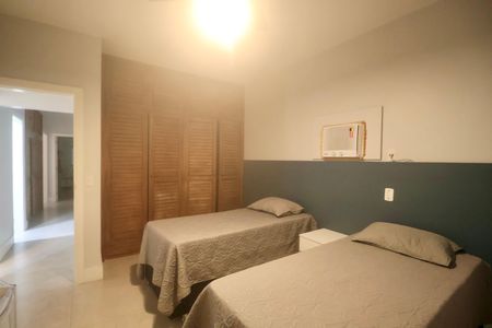 Apartamento para alugar com 180m², 3 quartos e 1 vaga Apartamento para alugar com 180m², 3 quartos e 1 vagaQuarto