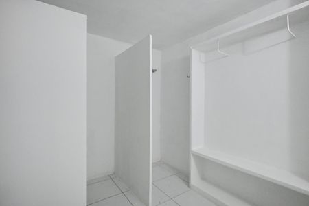 Casa para alugar com 839m², 4 quartos e 8 vagasBanheiro da Sala de Motorista