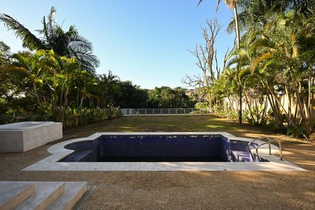 Casa para alugar com 839m², 4 quartos e 8 vagasPiscina