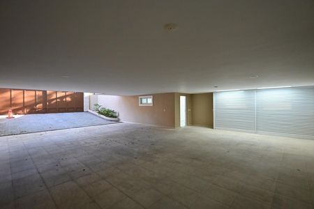 Casa para alugar com 839m², 4 quartos e 8 vagasGaragem