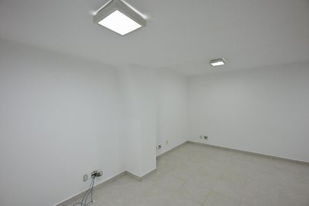 Casa para alugar com 839m², 4 quartos e 8 vagasSala de Motorista