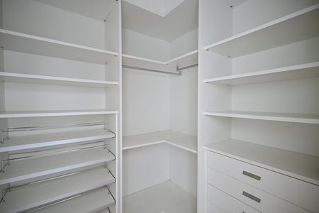 Casa para alugar com 839m², 4 quartos e 8 vagasArmário da Suíte  2