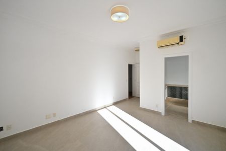 Casa para alugar com 839m², 4 quartos e 8 vagasSuíte 1