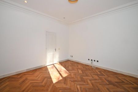 Casa para alugar com 839m², 4 quartos e 8 vagasEscritório