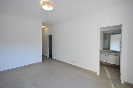 Casa para alugar com 839m², 4 quartos e 8 vagasSuíte 2