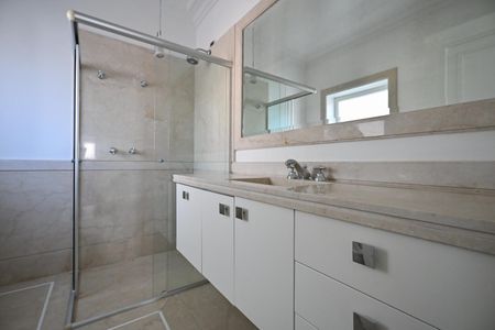 Casa para alugar com 839m², 4 quartos e 8 vagasBanheiro1 Suíte  4