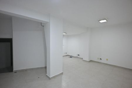 Casa para alugar com 839m², 4 quartos e 8 vagasSala de Motorista