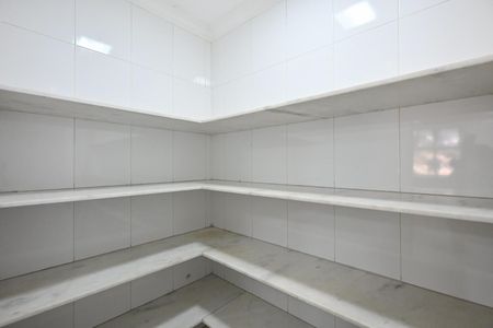 Casa para alugar com 839m², 4 quartos e 8 vagasDespensa