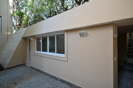 Casa para alugar com 839m², 4 quartos e 8 vagasÁrea de Serviço 
