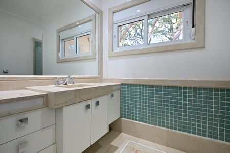 Casa para alugar com 839m², 4 quartos e 8 vagasBanheiro da Suíte  3