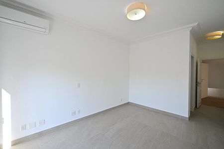 Casa para alugar com 839m², 4 quartos e 8 vagasSuíte 2