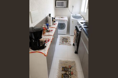Cozinha de apartamento à venda com 1 quarto, 49m² em Mário Quintana, Porto Alegre