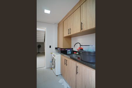 Casa de condomínio para alugar com 221m², 4 quartos e 2 vagasÁrea de Serviço