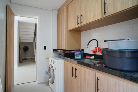 Casa de condomínio para alugar com 221m², 4 quartos e 2 vagasÁrea de Serviço