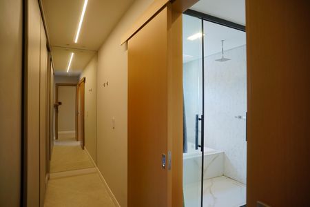 Casa de condomínio para alugar com 221m², 4 quartos e 2 vagasCloset da Suíte 4