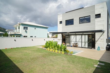 Casa de condomínio para alugar com 221m², 4 quartos e 2 vagasÁrea externa