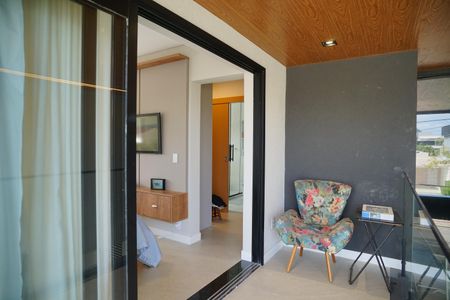 Casa de condomínio para alugar com 221m², 4 quartos e 2 vagasVaranda da Suíte 4