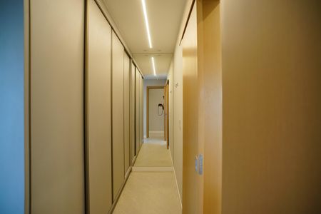 Casa de condomínio para alugar com 221m², 4 quartos e 2 vagasCloset da Suíte 4