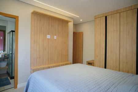 Casa de condomínio para alugar com 221m², 4 quartos e 2 vagasSuíte