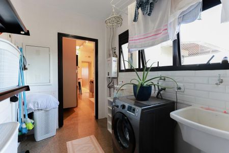 Apartamento à venda com 129m², 3 quartos e 2 vagas Apartamento à venda com 129m², 3 quartos e 2 vagasÁrea de serviço