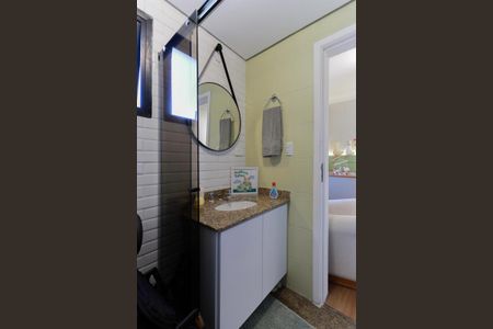 Apartamento à venda com 129m², 3 quartos e 2 vagas Apartamento à venda com 129m², 3 quartos e 2 vagasBanheiro da suíte 2