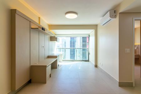 Sala de apartamento à venda com 1 quarto, 45m² em Indianópolis, São Paulo