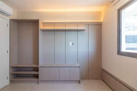 Quarto de apartamento à venda com 1 quarto, 45m² em Indianópolis, São Paulo